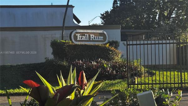 Trail Run, 13190 SW 10th Terrace Dr, Tamiami, Florida 33184, image 2