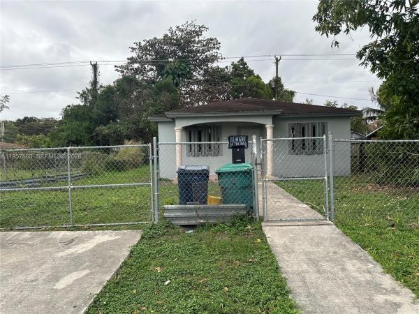 10136 E Hibiscus St, Palmetto Bay, Florida 33157, image 1