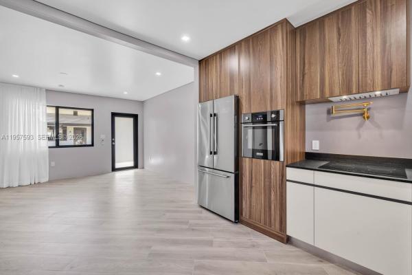 8931 NE 2nd Ave #S4, El Portal, Florida 33138, image 1