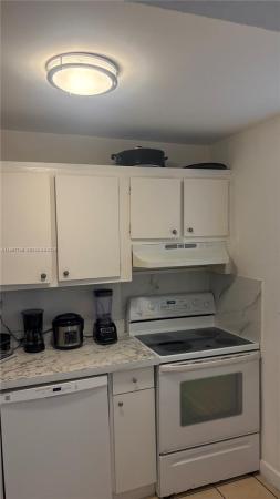 Village Homes & Condos At Palmetto Bay, 17255 SW 95th Ave #132, Palmetto Bay, Florida 33157, image 1