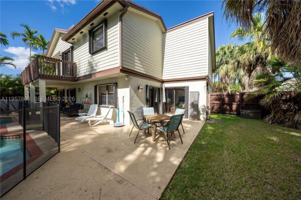 Lakes Of The Meadow, 15552 SW 48th St, Kendall West, Florida 33185, image 2