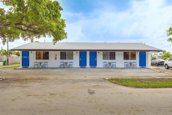 Hallandale Pines Estates, 412 NE 4th Ave #1-4, Hallandale Beach, Florida 33009, image 1