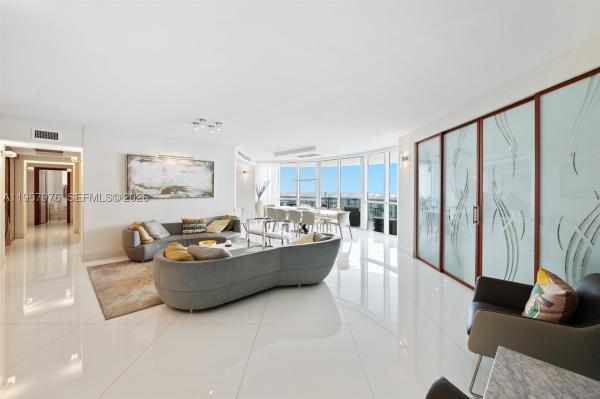 Trump Royale, 18201 Collins Ave #5201, Sunny Isles Beach, Florida 33160, image 3