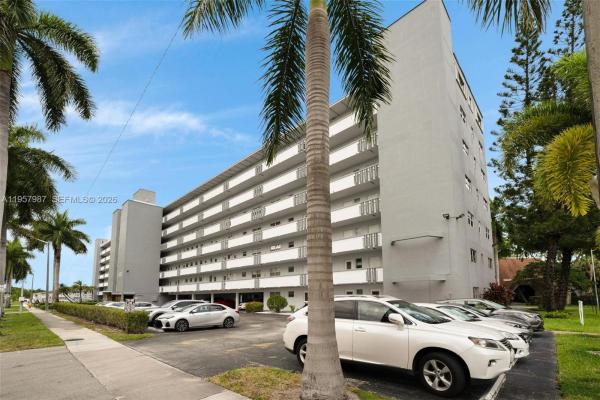 Fairways Royale, 1000 NE 14th Ave #602, Hallandale Beach, Florida 33009, image 1