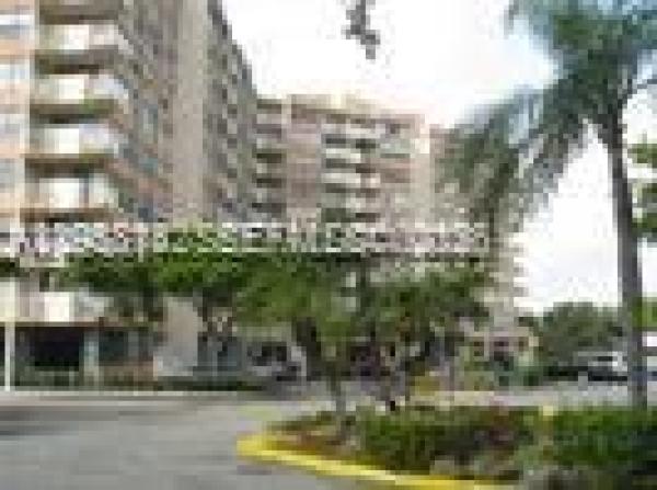 1200 NE Miami Gardens Dr #315W, Unincorporated Dade County, Florida 33179, image 1