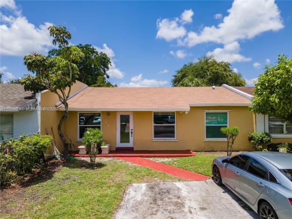 Leslie Estates, 19458 NW 28th Pl, Miami Gardens, Florida 33056, image 3
