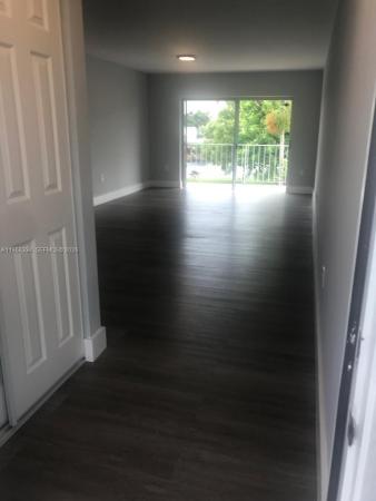 Village At Dadeland, 7570 SW 82nd St #F209, Glenvar Heights, Florida 33143, image 2