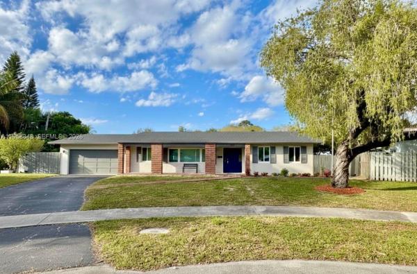 Plantations Secluded Gardens, 7081 NW 8th Ct, Plantation, Florida 33317, image 1