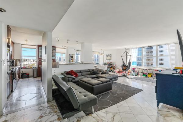 Winston Towers 300, 230 174th St #1404, Sunny Isles Beach, Florida 33160, image 1