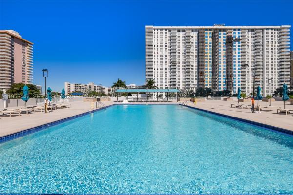 Winston Towers 300, 230 174th St #1404, Sunny Isles Beach, Florida 33160, image 2