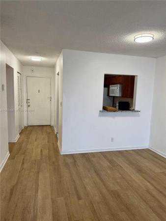 Dixiana, 1830 Dixieanna St #404, Hollywood, Florida 33020, image 3