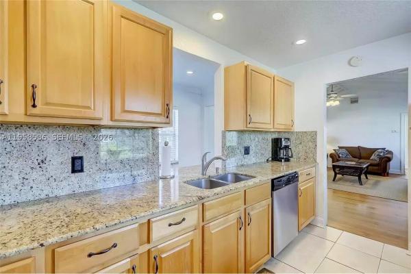 Hollywood Park, 1825 N 24th Ave, Hollywood, Florida 33020, image 1