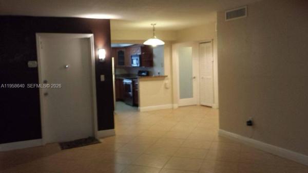 Village At Dadeland, 7368 SW 82nd St #E113, Glenvar Heights, Florida 33143, image 2