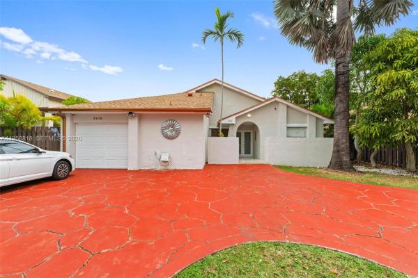 5018 SW 148th Pl, Unincorporated Dade County, Florida 33185, image 1