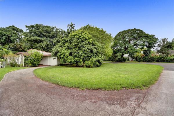 3255 SW 60th Ave, Unincorporated Dade County, Florida 33155, image 1