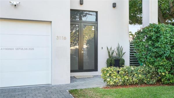 Carters, 3116 Carter St, Miami, Florida 33133, image 1