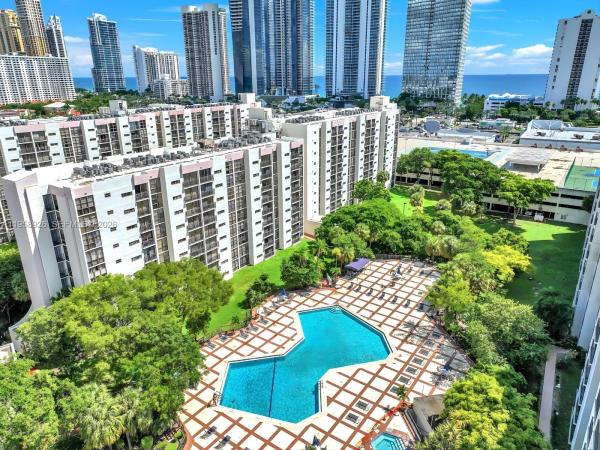 Plaza Of The Americas, 17021 N Bay Rd #706, Sunny Isles Beach, Florida 33160, image 1