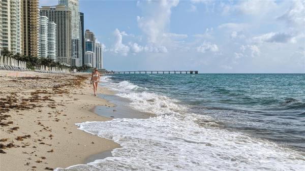 Arlen House Central, 300 Bayview Dr #206, Sunny Isles Beach, Florida 33160, image 1