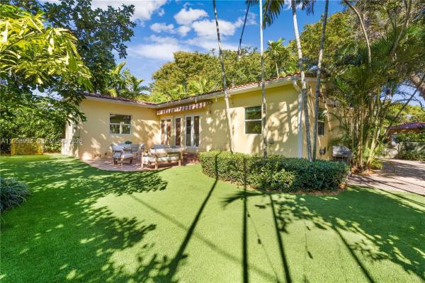Coral Gables Country Club, 414 Camilo Ave, Coral Gables, Florida 33134, image 2
