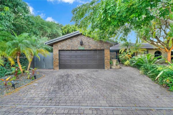 15830 SW 139th Ave, Unincorporated Dade County, Florida 33177, image 1