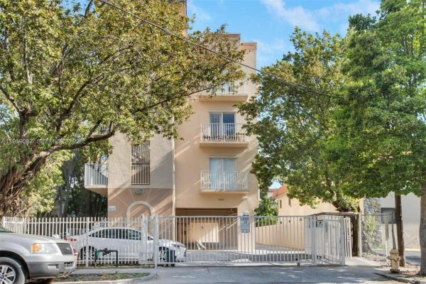 Le Parc At Brickell, 1349 SW 3rd St, Miami, Florida 33135, image 1