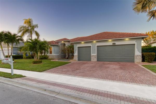 Pasadena Estates At Pembroke Shores, 15959 SW 6th St, Pembroke Pines, Florida 33027, image 2