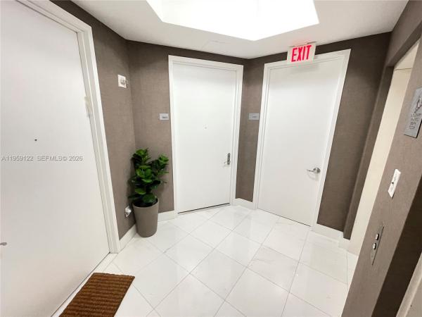 Tdr Tower 2, 15901 Collins Ave #3005, Sunny Isles Beach, Florida 33160, image 2