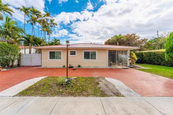 Blue Heights, South Miami, Florida 33155, image 1