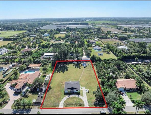 19530 SW 210th St, Unincorporated Dade County, Florida 33187, image 1