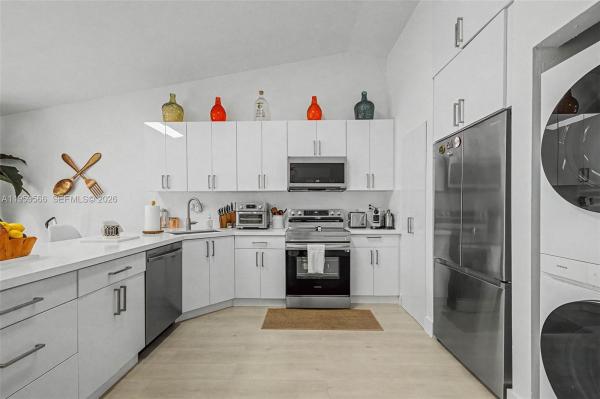Villas Of Deerwood, 14667 SW 126th Pl, Three Lakes, Florida 33186, image 3