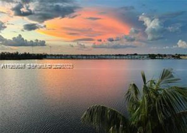 1075 NE Miami Gardens Dr #509, Unincorporated Dade County, Florida 33179, image 1