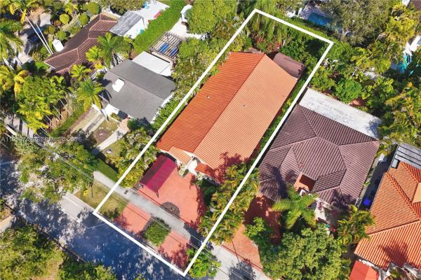 Brickell Hammock, 159 SW 25th Rd, Miami, Florida 33129, image 2