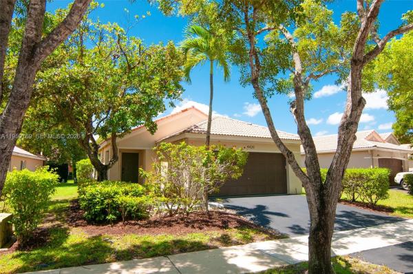 Magnolia Ridge, 4420 Dogwood Cir, Weston, Florida 33331, image 1