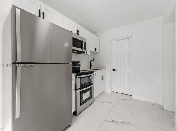 Ridgeview, 921 NW 22nd Ct, Miami, Florida 33125, image 2