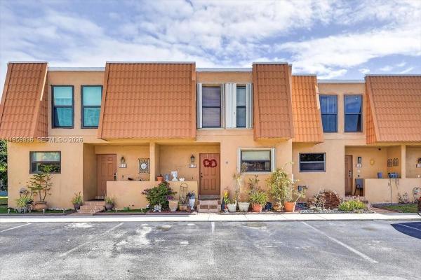 9125 Limetree Ln #168, Pembroke Pines, Florida 33024, image 1