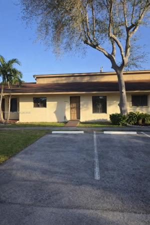 Waterside Townhomes, 13993 SW 280th Ter, Leisure City, Florida 33033, image 2