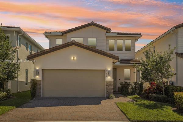 Veleiros At Crystal Lake, 4204 Veleiros Ave, Deerfield Beach, Florida 33064, image 2
