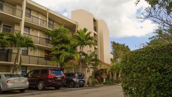Lake Emerald, 116 Lake Emerald Dr #408, Oakland Park, Florida 33309, image 3