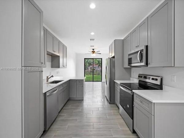 Inlet Grove, 141 W 16th St, Riviera Beach, Florida 33404, image 1