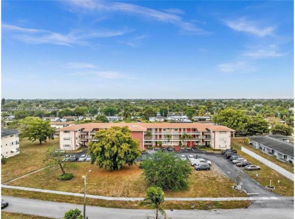Lake Park Gardens, 4731 NW 10th Ct #316, Plantation, Florida 33313, image 1