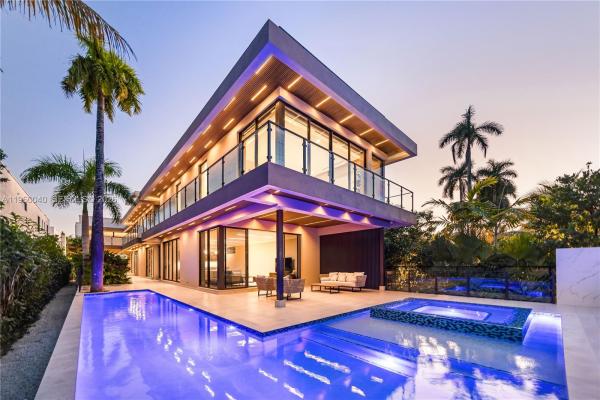 Aqua Marine, 723 NE 77th St, Miami, Florida 33138, image 1