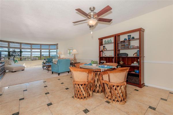 Ridgeview Towers, 3051 NE 48th St #604, Fort Lauderdale, Florida 33308, image 2