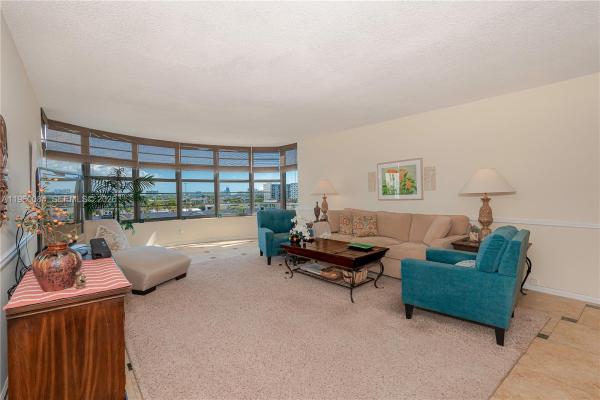 Ridgeview Towers, 3051 NE 48th St #604, Fort Lauderdale, Florida 33308, image 3