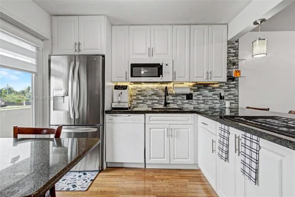 Hillcrest, 5100 Washington St #207, Hollywood, Florida 33021, image 1