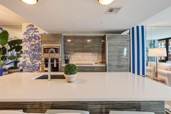 Icon Bay, 460 NE 28th St #704, Miami, Florida 33137, image 1