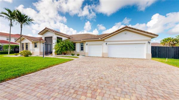 12922 SW 221st St, Unincorporated Dade County, Florida 33170, image 1