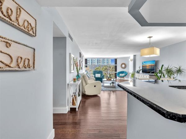 Mar Del Plata, 6423 Collins Ave #409, Miami Beach, Florida 33141, image 3