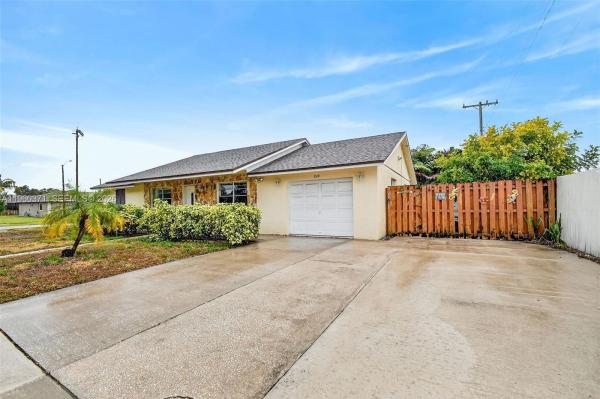 1319 W Jennings St, Lantana, Florida 33462, image 2