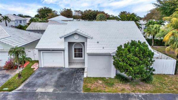 11321 SW 62nd Ln, Unincorporated Dade County, Florida 33173, image 1