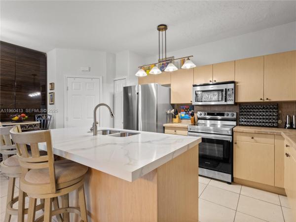 Kendall Breeze South, 12385 SW 124th Ter, Kendall, Florida 33186, image 2